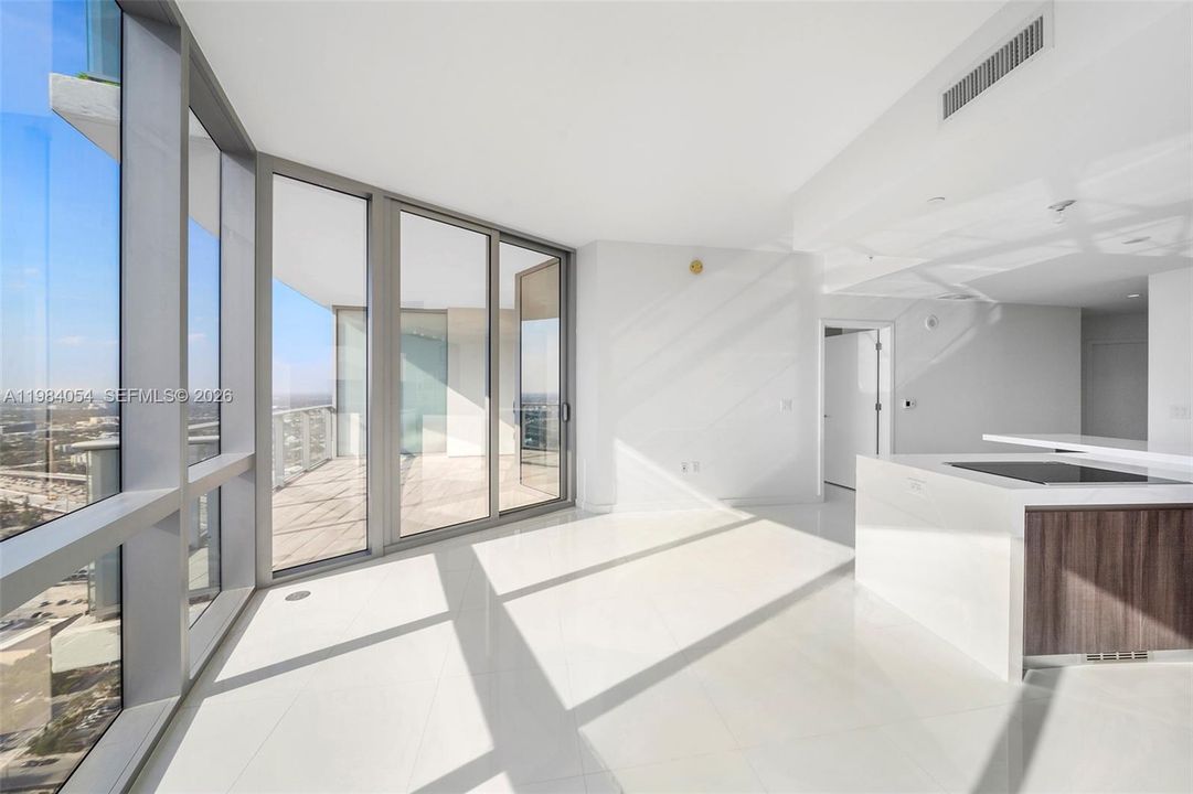En Venta: $658,000 (2 camas, 2 baños, 1185 Pies cuadrados)