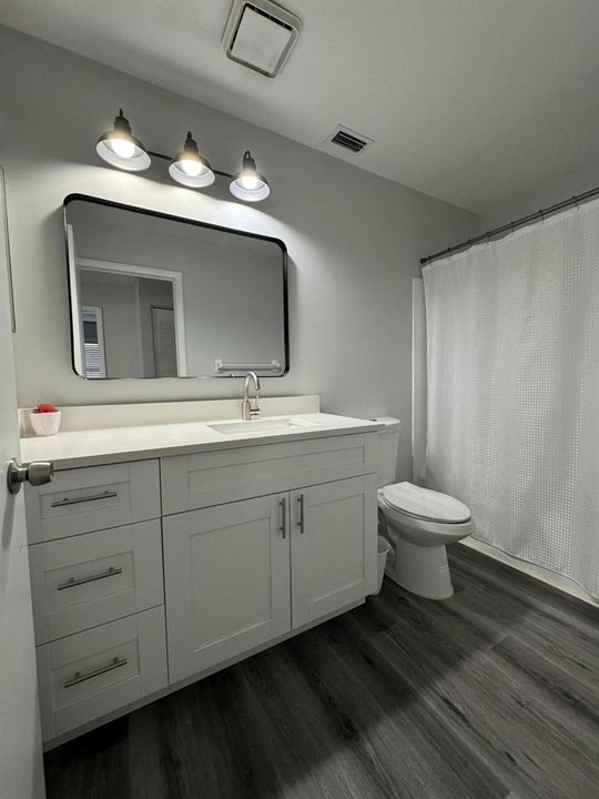2nd Bathroom