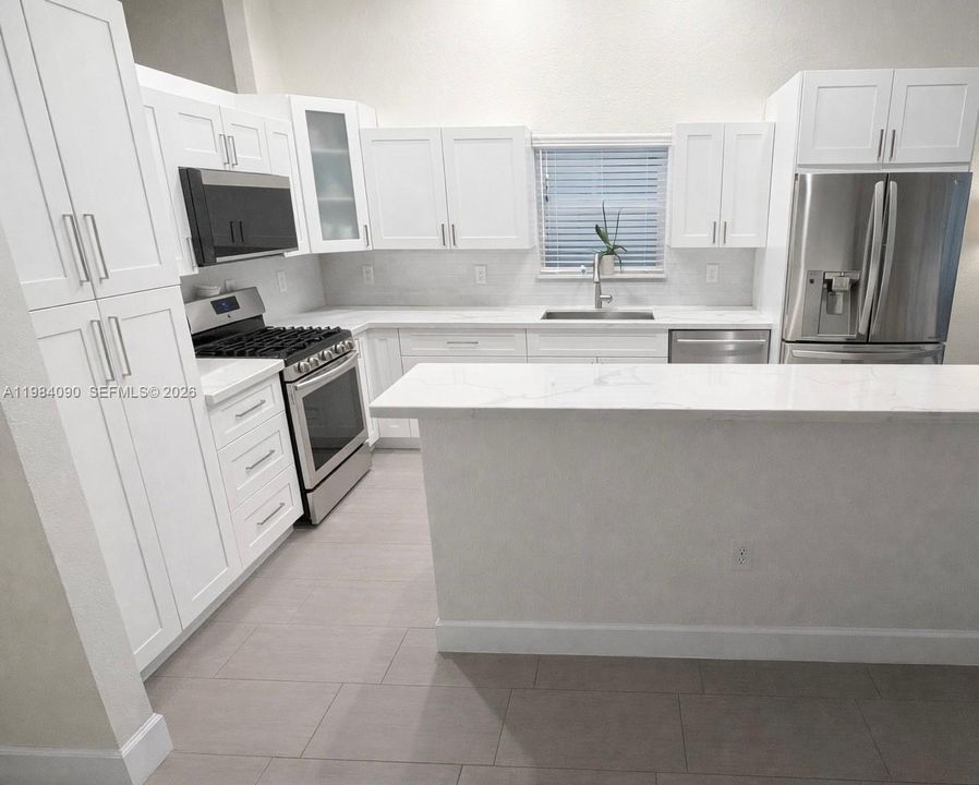 Vendido Recientemente: $665,000 (4 camas, 2 baños, 0 Pies cuadrados)