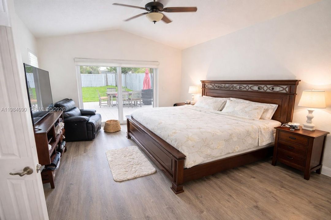 Vendido Recientemente: $665,000 (4 camas, 2 baños, 0 Pies cuadrados)