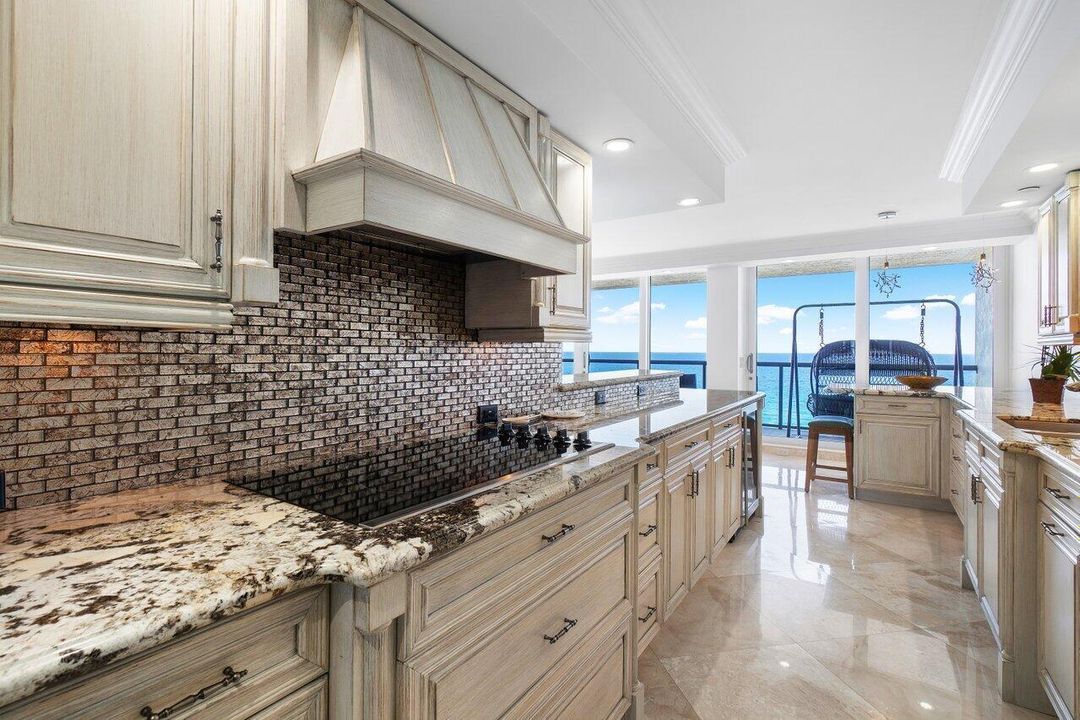 015-2727SouthOceanBoulevard-1405-Highlan