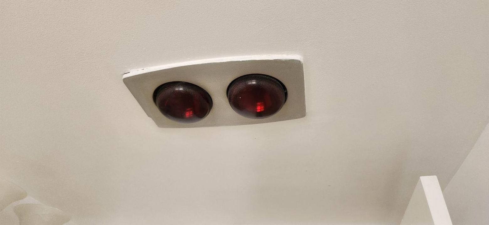 HEATING LAMPS