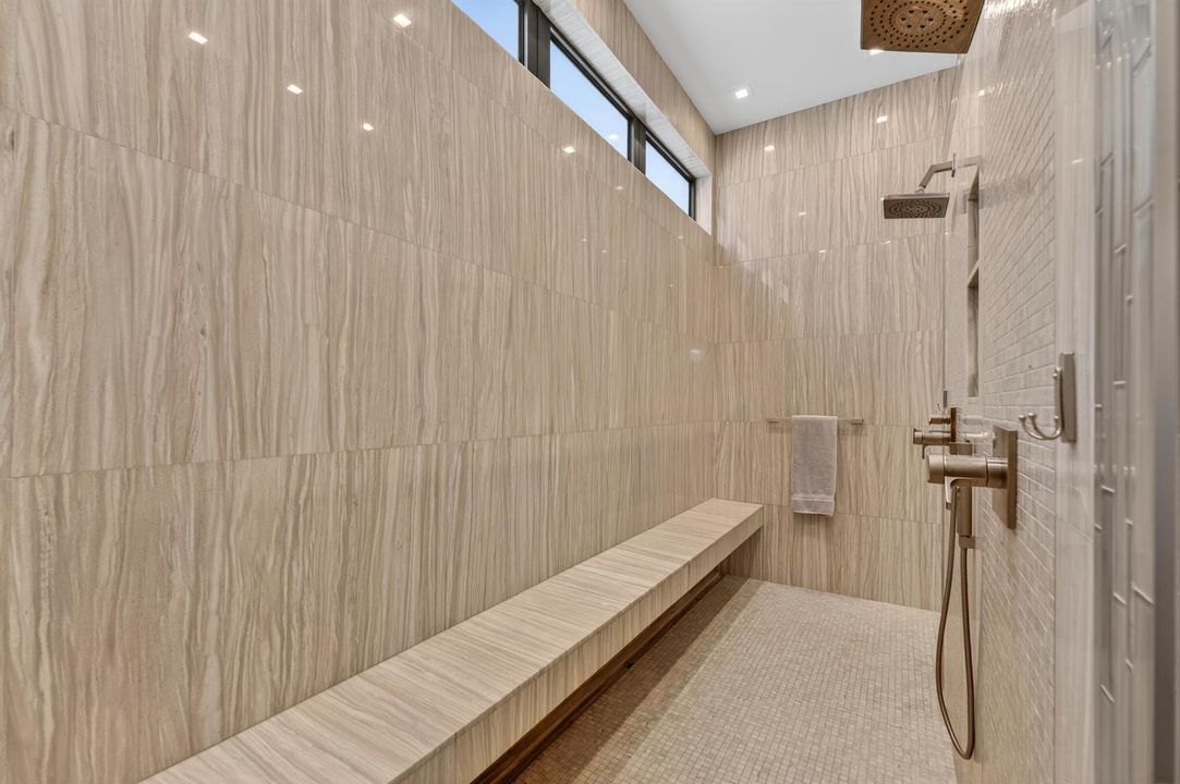 520 Golden Harbour
