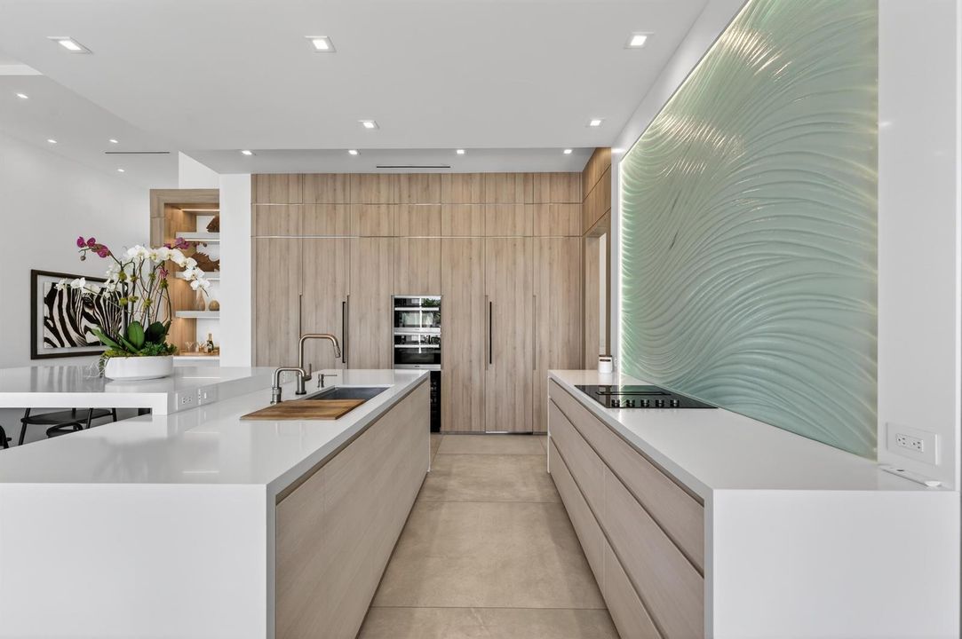 520 Golden Harbour