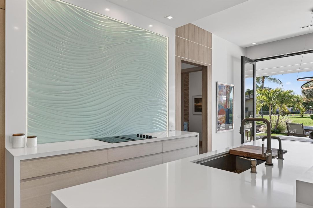 520 Golden Harbour