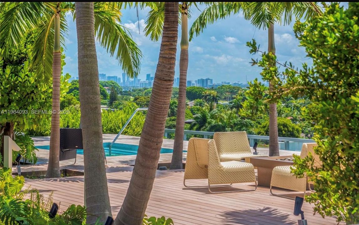 На продажу: $999,000 (2 спален, 2 ванн, 1106 Квадратных фут)