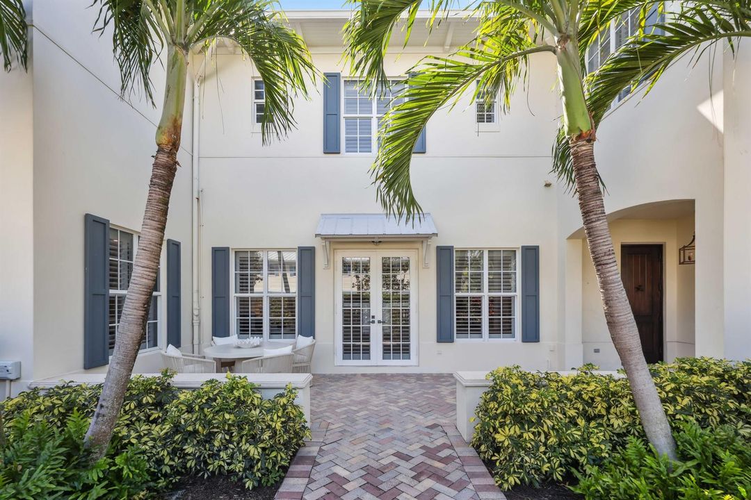 1028 Bay Street - 4