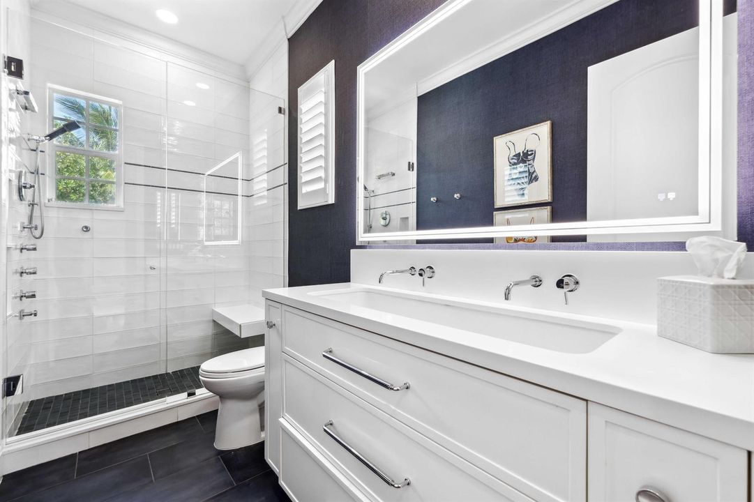 1028 Bay Street - 45