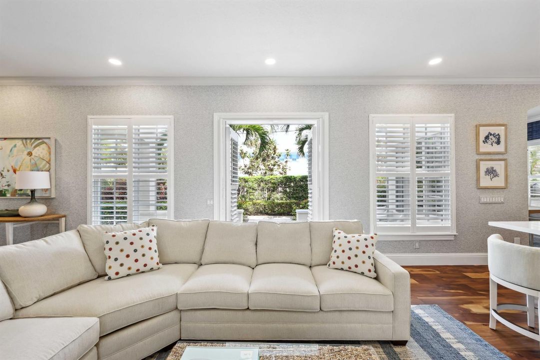 1028 Bay Street - 17