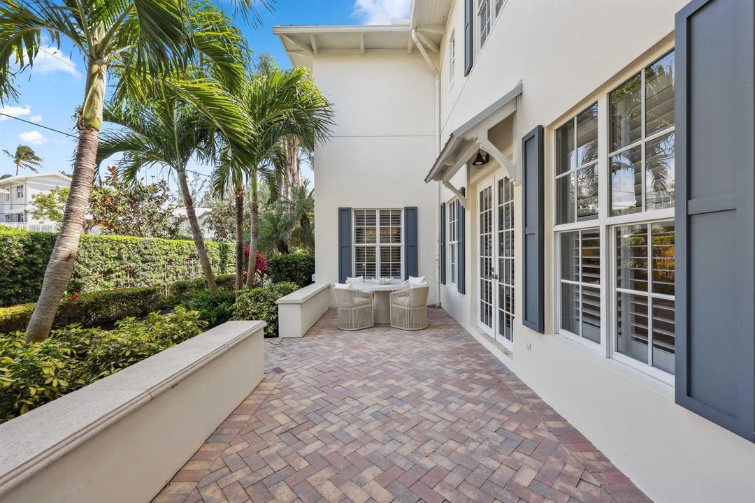 1028 Bay Street - 2