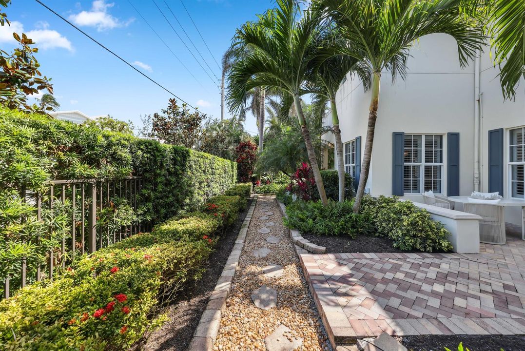 1028 Bay Street - 31