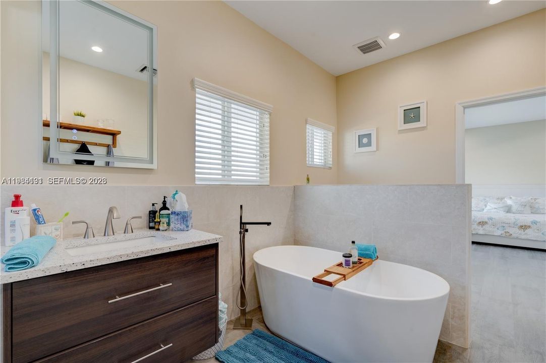 For Sale: $3,500,000 (4 beds, 4 baths, 3024 Square Feet)