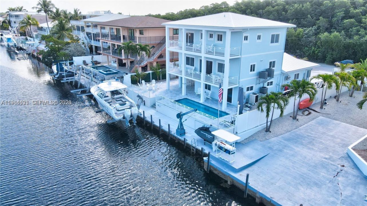 For Sale: $3,500,000 (4 beds, 4 baths, 3024 Square Feet)