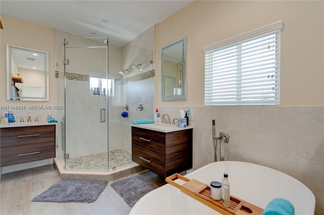 For Sale: $3,500,000 (4 beds, 4 baths, 3024 Square Feet)