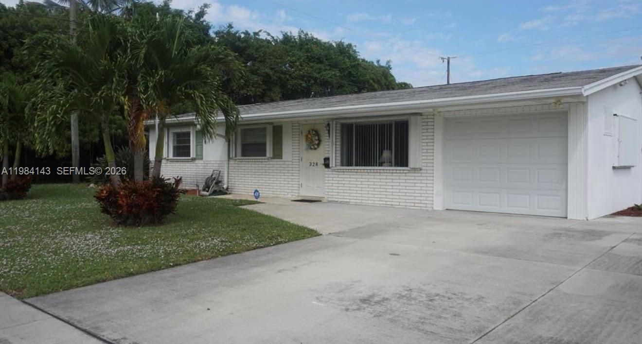 En Venta: $550,000 (4 camas, 2 baños, 1572 Pies cuadrados)