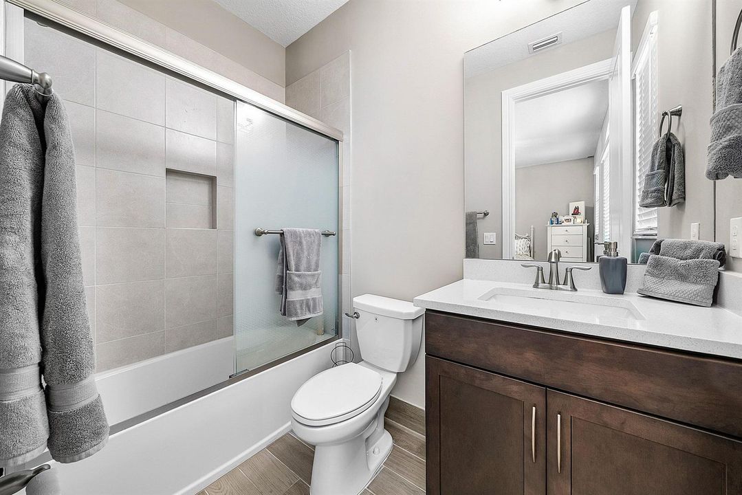 031-8884GrandPrixLane-BoyntonBeach-FL-33