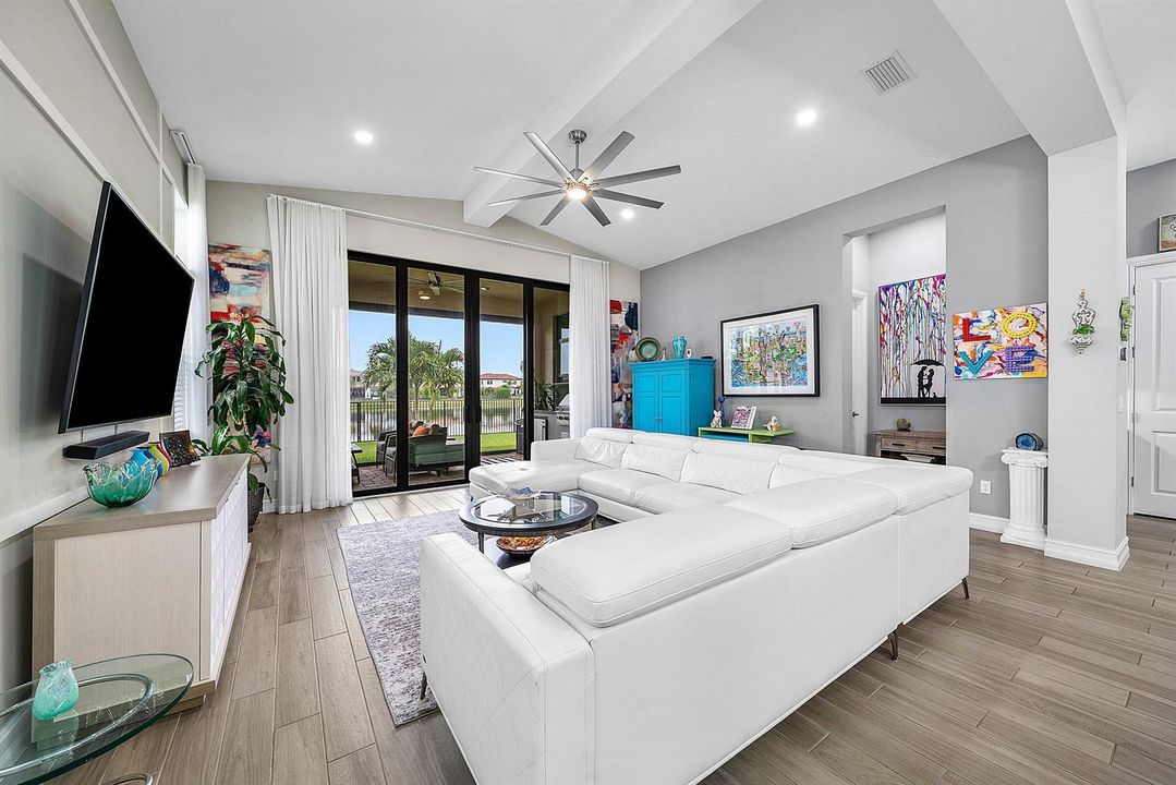 017-8884GrandPrixLane-BoyntonBeach-FL-33