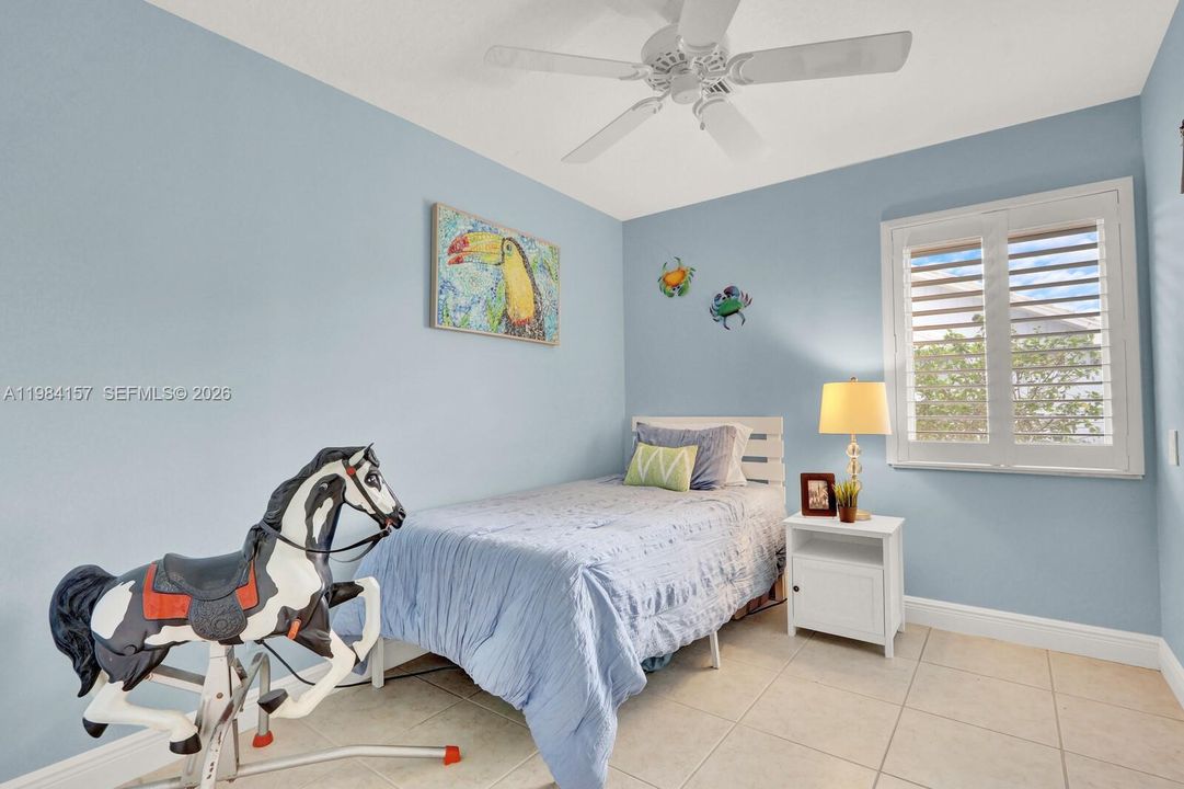 For Sale: $679,990 (3 beds, 2 baths, 1811 Square Feet)
