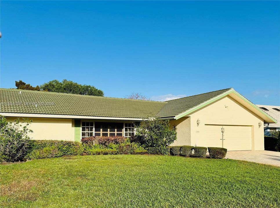 For Sale: $679,990 (3 beds, 2 baths, 1811 Square Feet)
