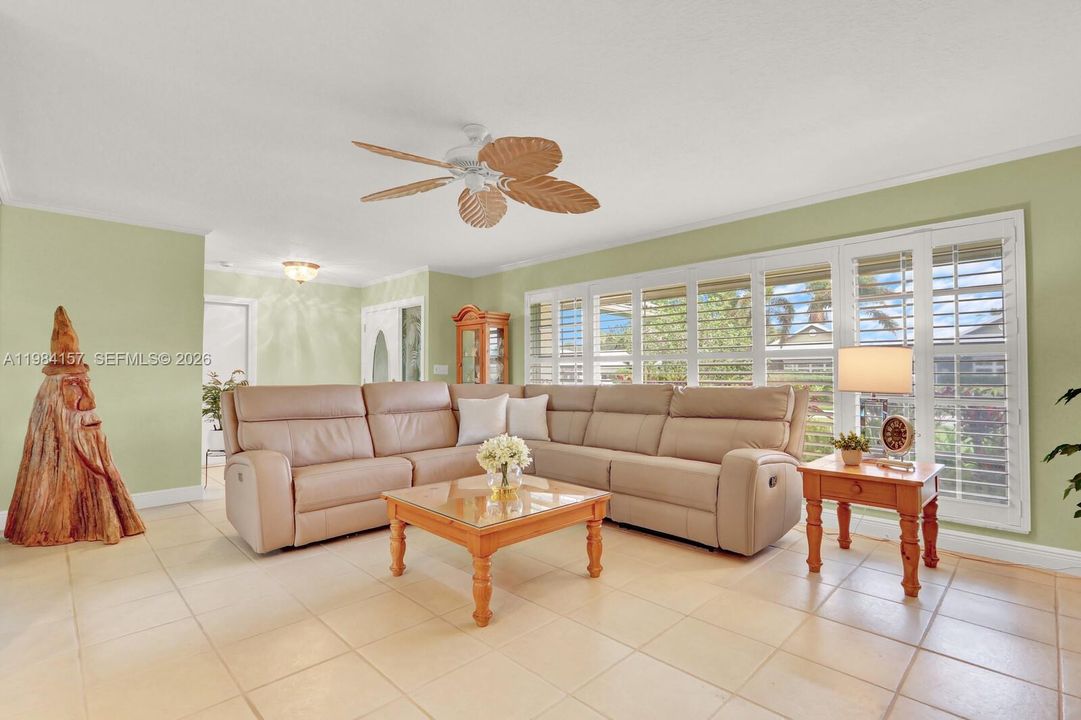 For Sale: $679,990 (3 beds, 2 baths, 1811 Square Feet)