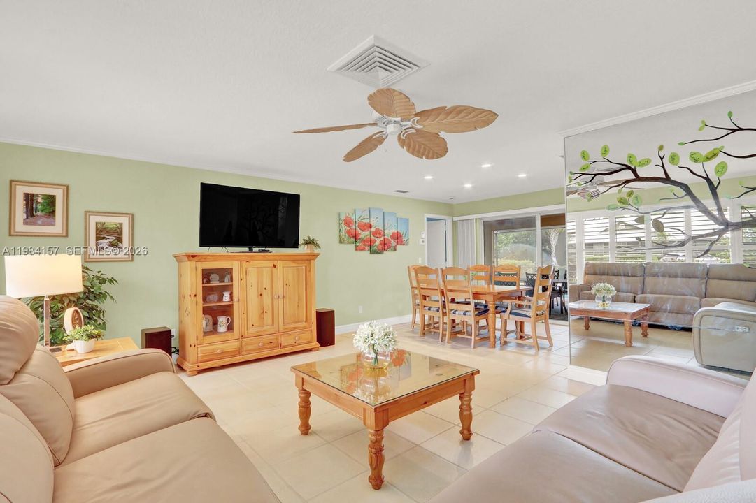 For Sale: $679,990 (3 beds, 2 baths, 1811 Square Feet)