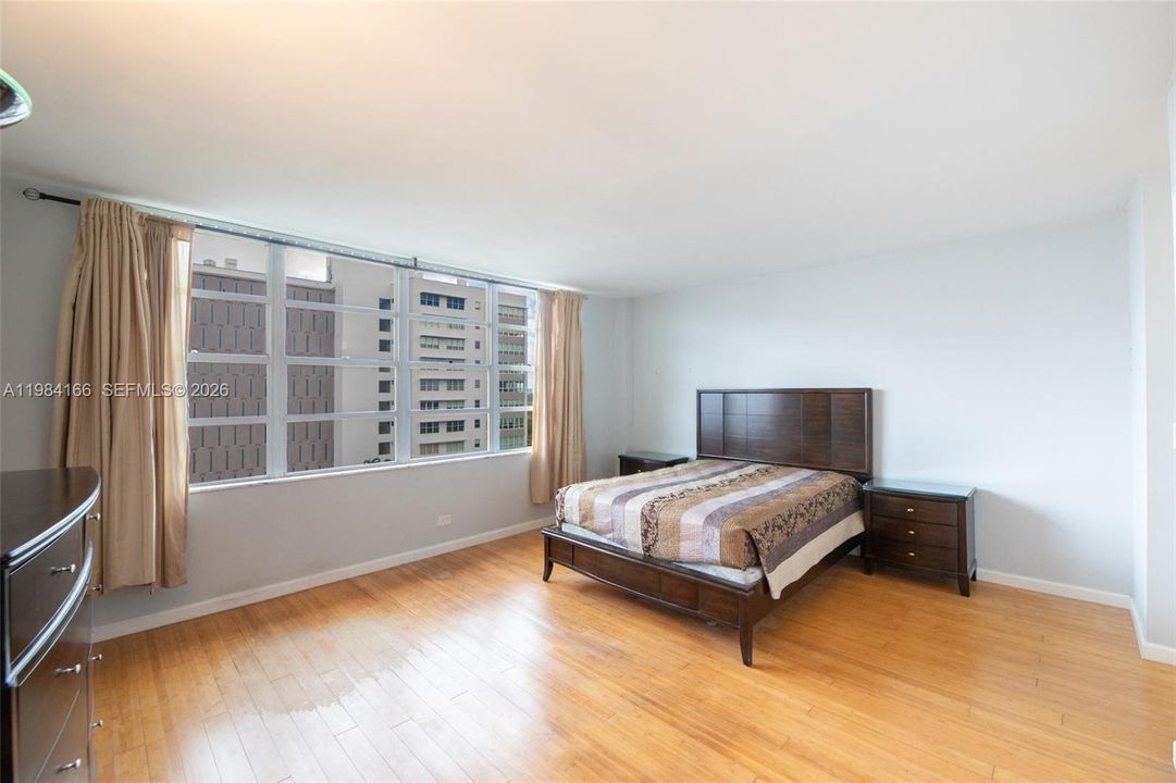На продажу: $375,000 (1 спален, 1 ванн, 1105 Квадратных фут)