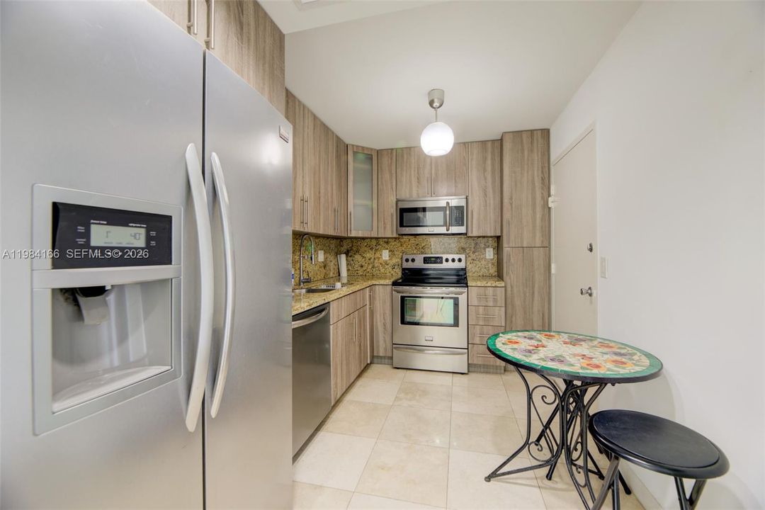 На продажу: $375,000 (1 спален, 1 ванн, 1105 Квадратных фут)
