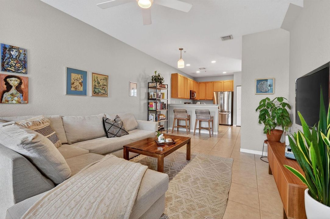 355EThatchPalmCir#103(26)