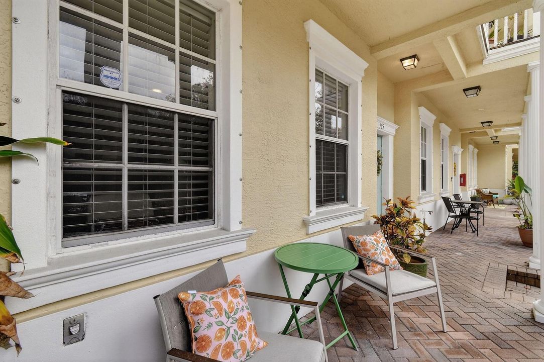 355EThatchPalmCir#103(7)