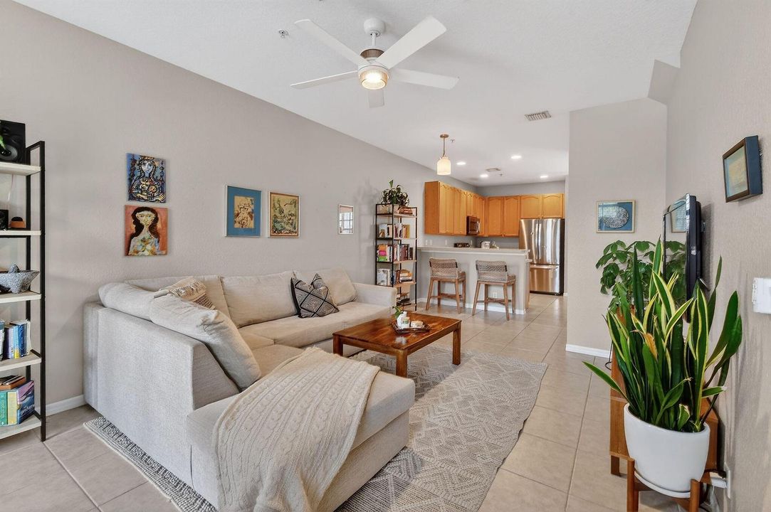 355EThatchPalmCir#103(23)