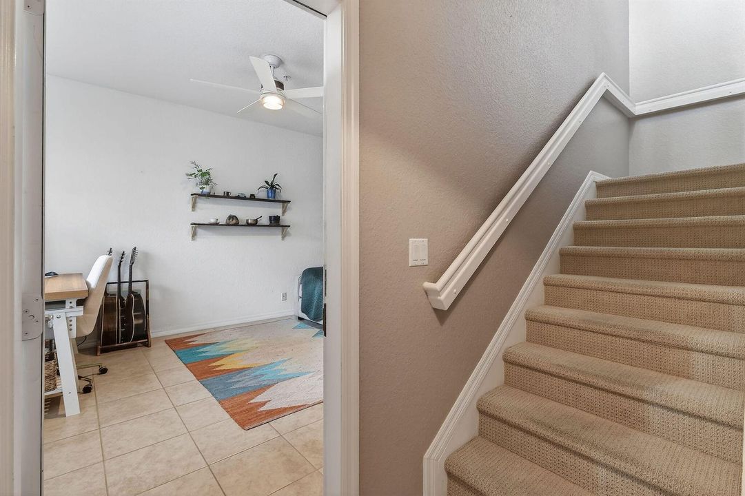 355EThatchPalmCir#103(10)
