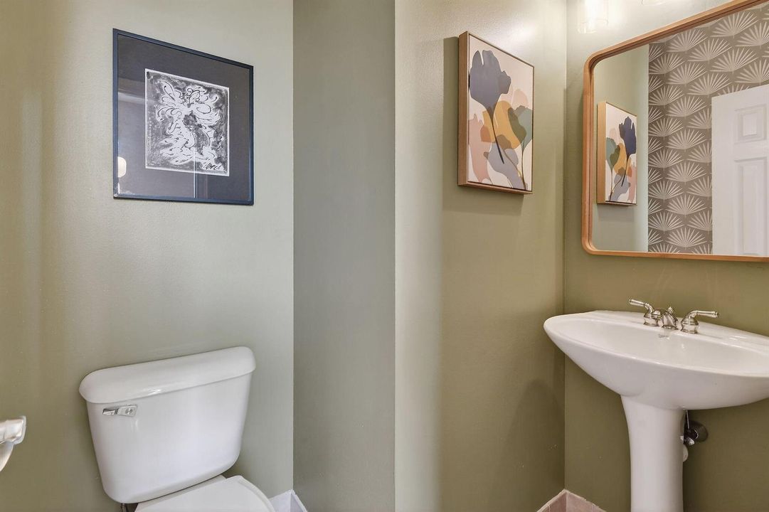 355EThatchPalmCir#103(41)