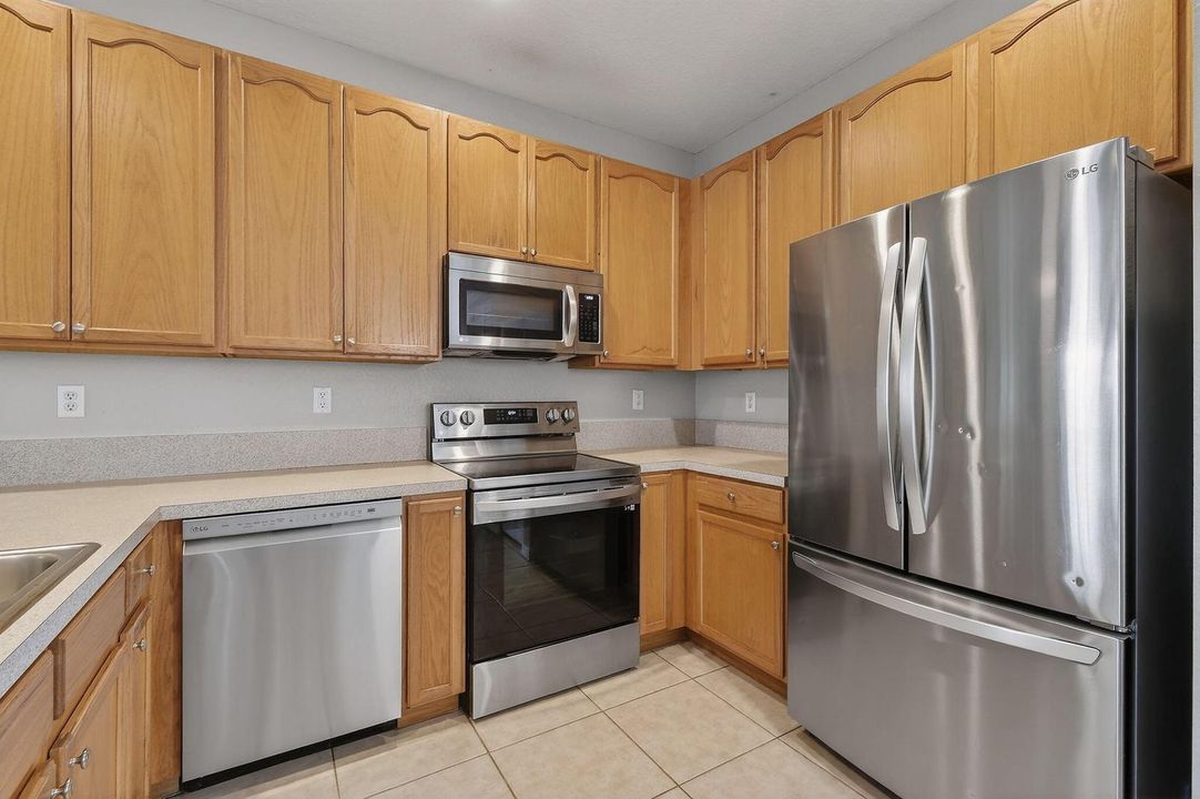 355EThatchPalmCir#103(35)