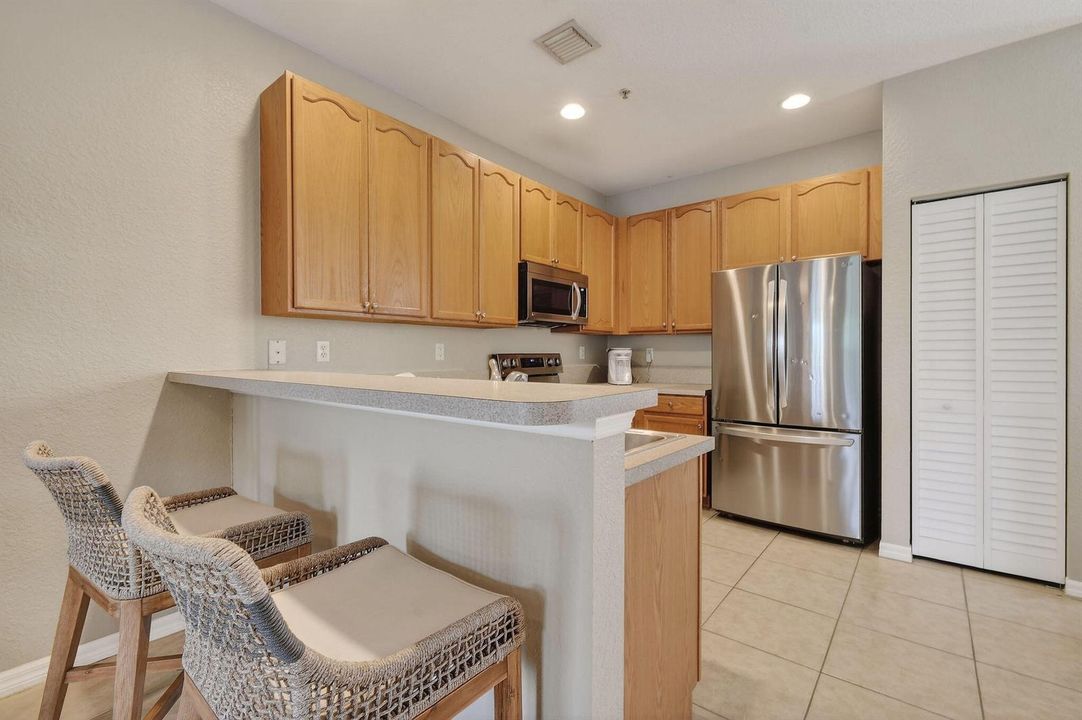 355EThatchPalmCir#103(31)