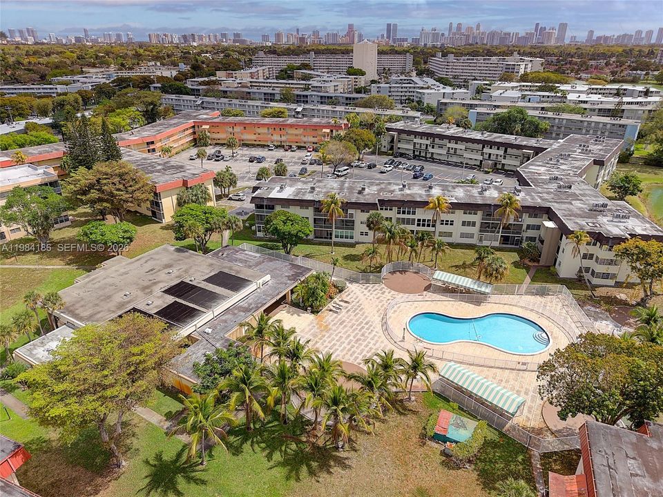 Active With Contract: $110,000 (1 beds, 1 baths, 954 Square Feet)