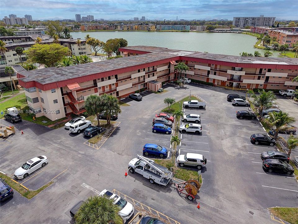 Active With Contract: $110,000 (1 beds, 1 baths, 954 Square Feet)