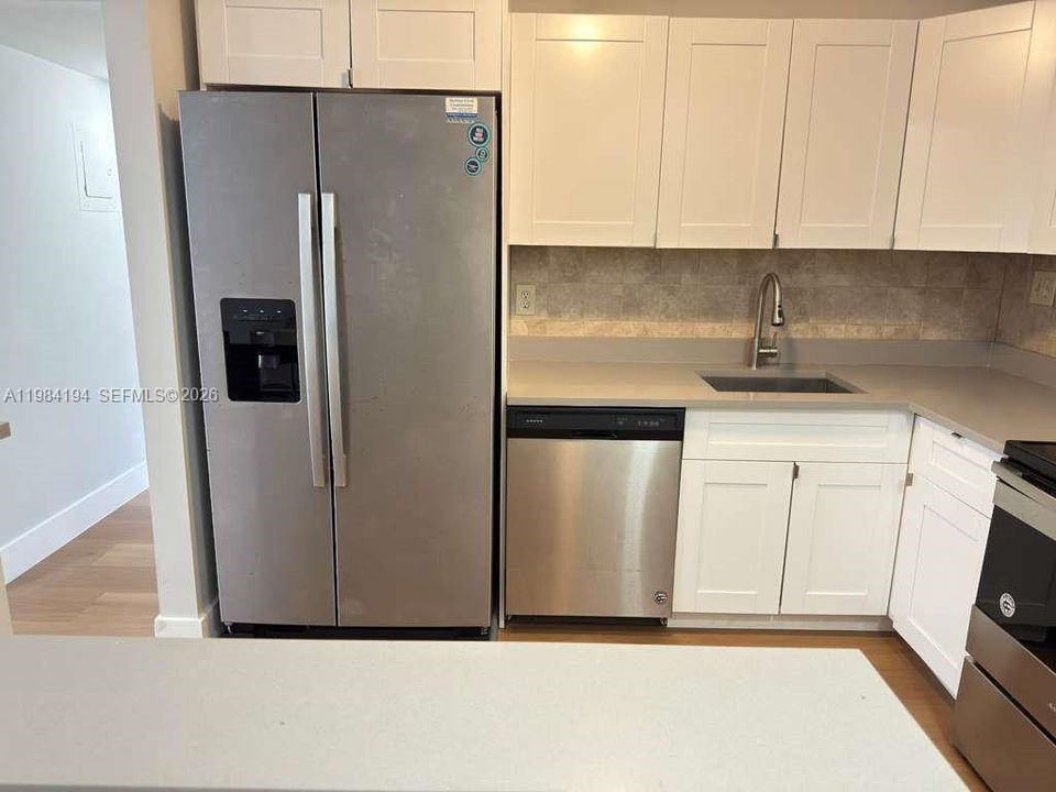 В аренду: $1,900 (2 спален, 2 ванн, 1290 Квадратных фут)