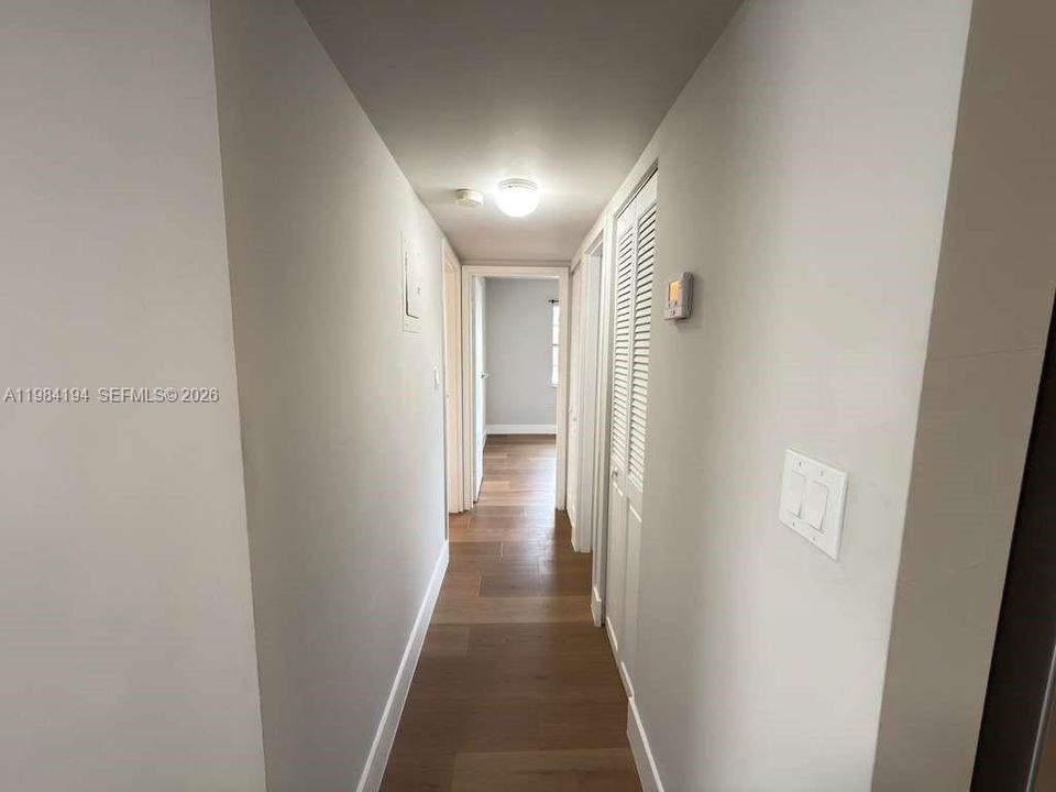 В аренду: $1,900 (2 спален, 2 ванн, 1290 Квадратных фут)