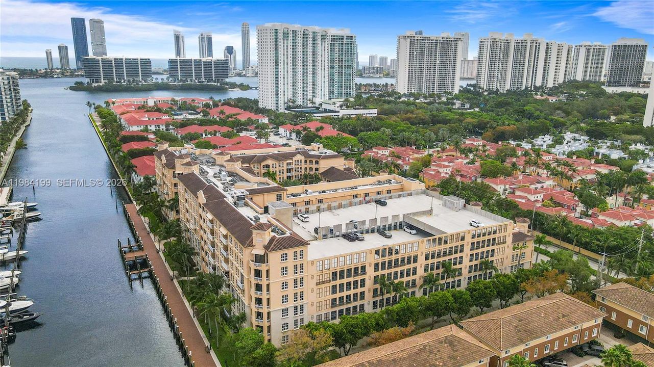 For Sale: $525,000 (2 beds, 2 baths, 1355 Square Feet)