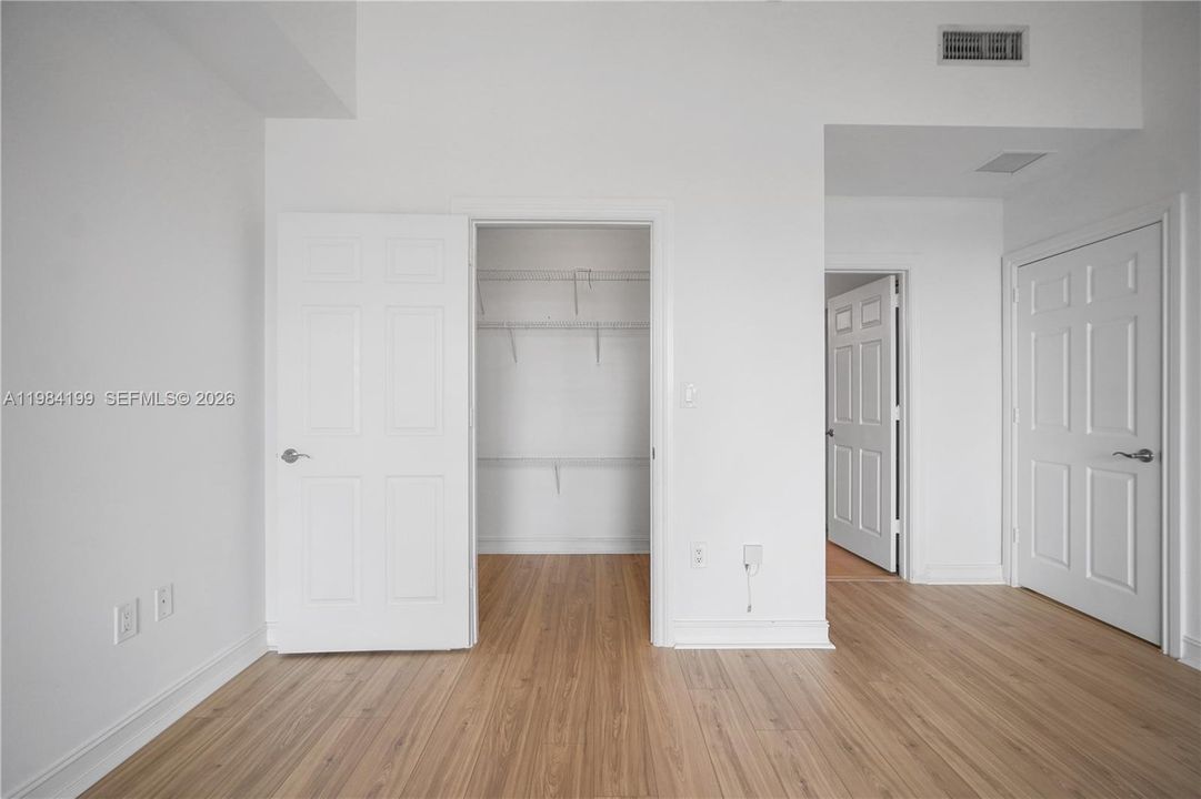For Sale: $525,000 (2 beds, 2 baths, 1355 Square Feet)