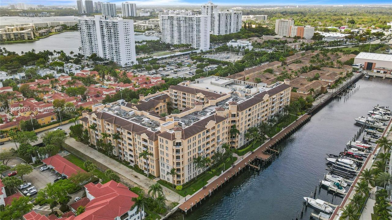 For Sale: $525,000 (2 beds, 2 baths, 1355 Square Feet)