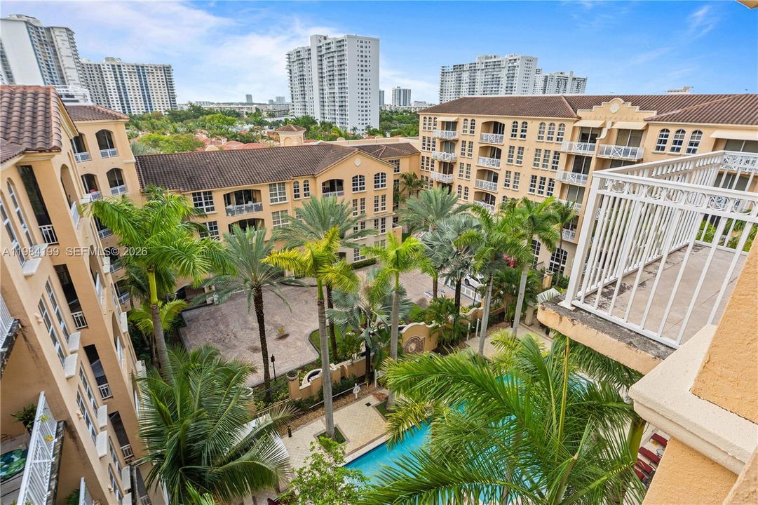 For Sale: $525,000 (2 beds, 2 baths, 1355 Square Feet)