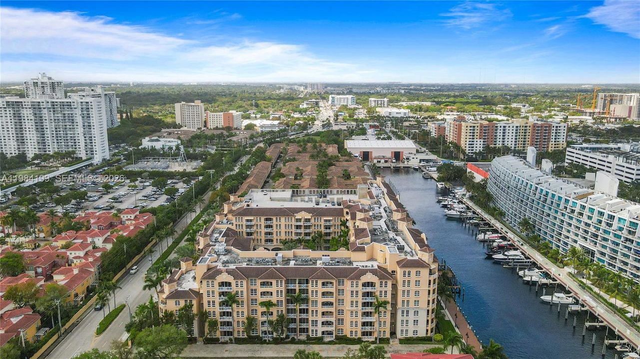 For Sale: $525,000 (2 beds, 2 baths, 1355 Square Feet)