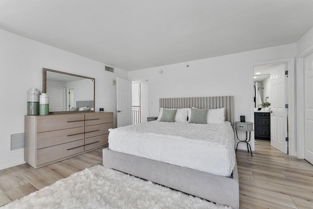 030-3000NOceanDr-14A-SingerIsland-SMALL