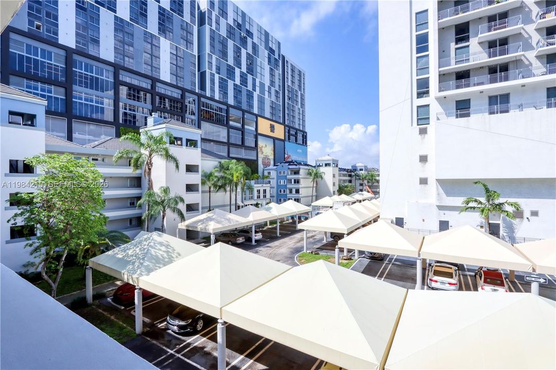 En Venta: $365,000 (2 camas, 2 baños, 1037 Pies cuadrados)