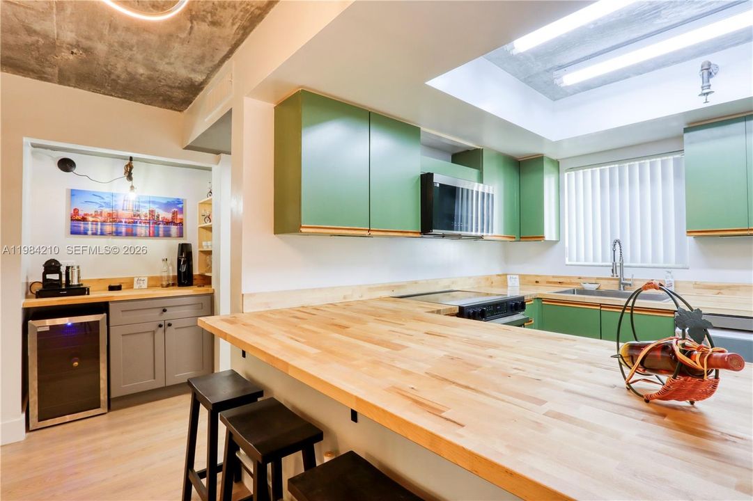 En Venta: $365,000 (2 camas, 2 baños, 1037 Pies cuadrados)