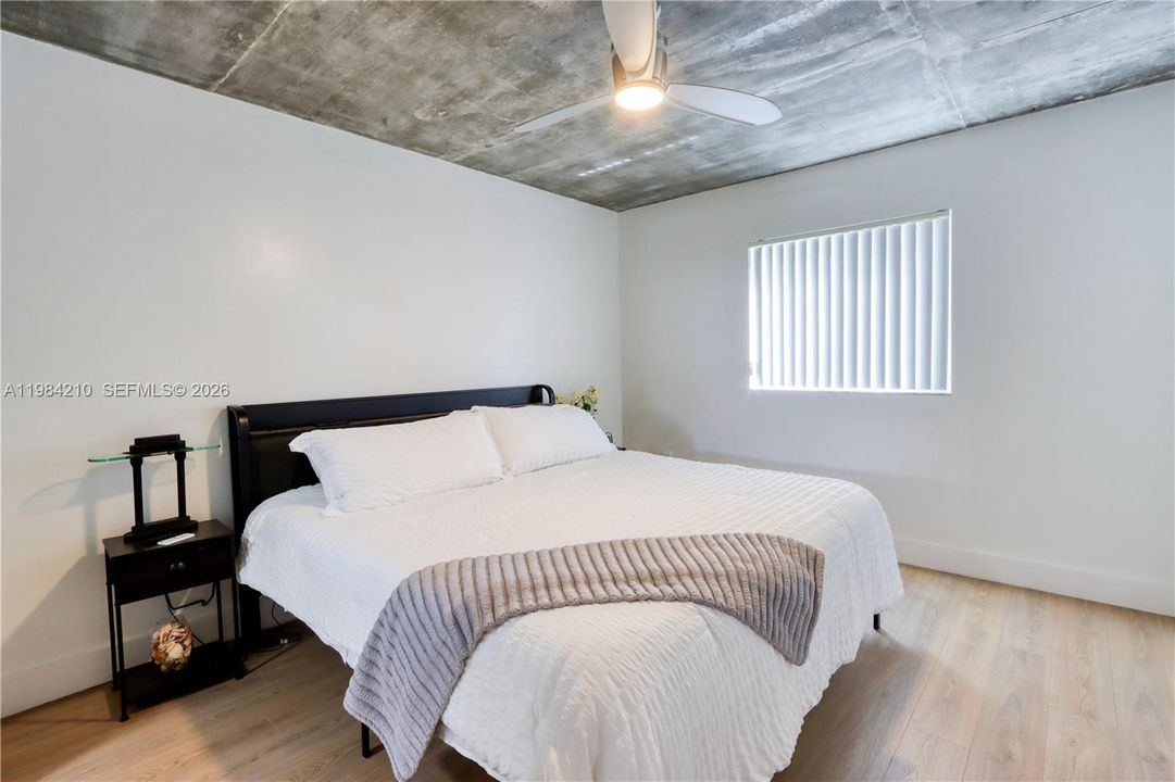 En Venta: $365,000 (2 camas, 2 baños, 1037 Pies cuadrados)