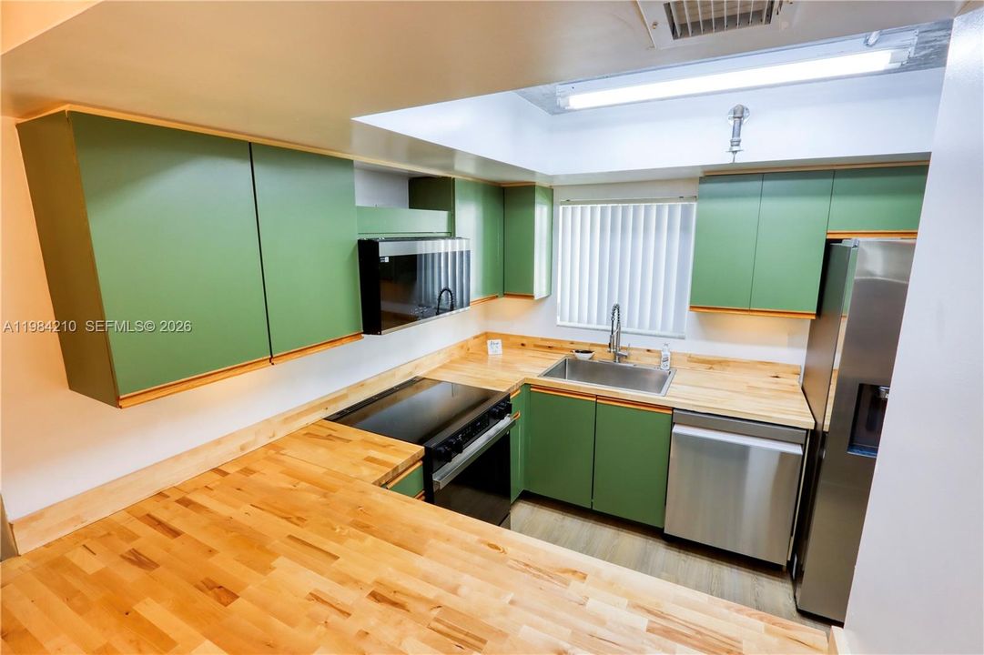 En Venta: $365,000 (2 camas, 2 baños, 1037 Pies cuadrados)