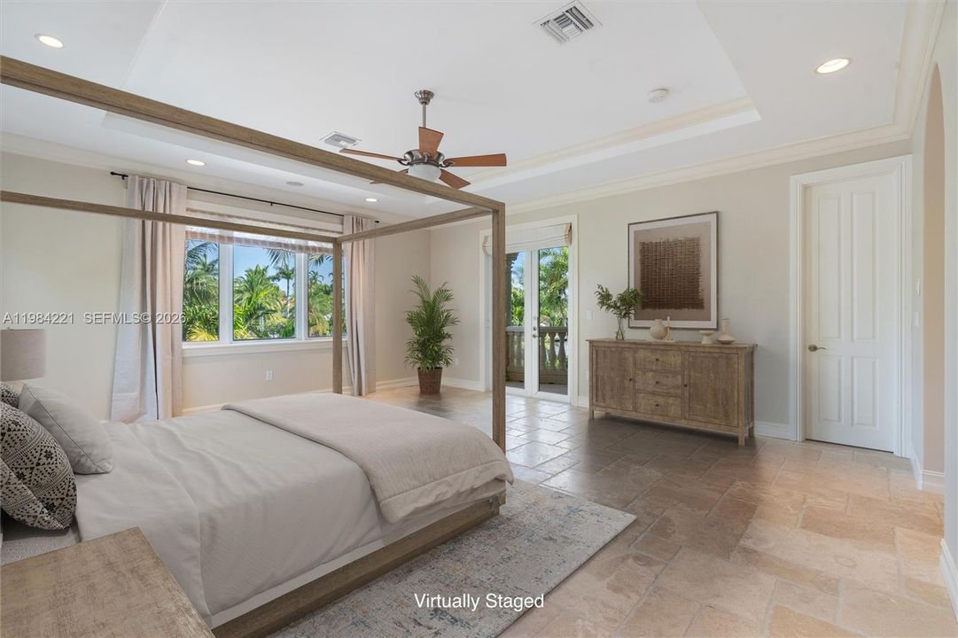 На продажу: $5,000,000 (4 спален, 4 ванн, 4240 Квадратных фут)
