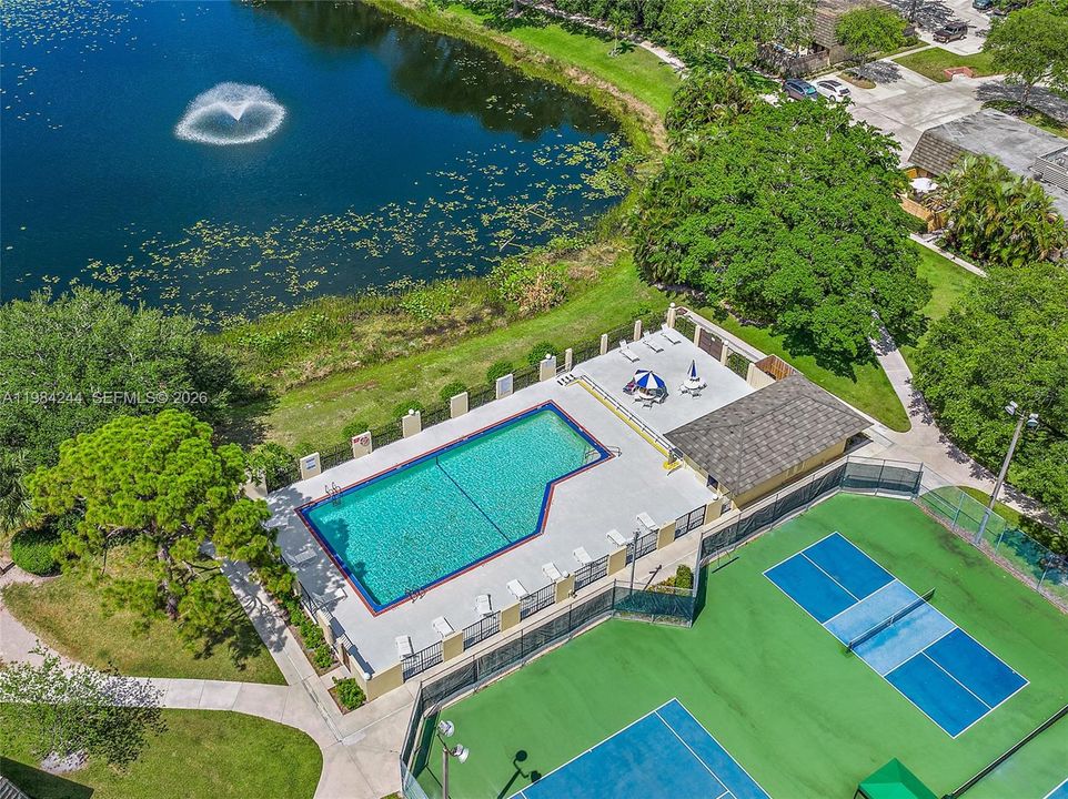 En Venta: $475,000 (2 camas, 2 baños, 1488 Pies cuadrados)
